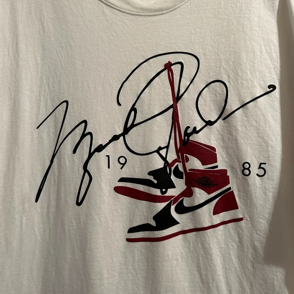 Air Jordan Men's AJ85 Signature Short Sleeve Tee size XXL‎